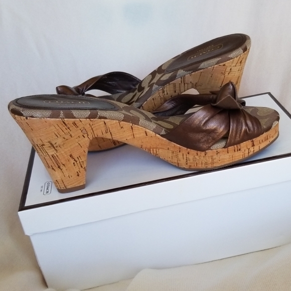 Sandals - Picture 4 of 5